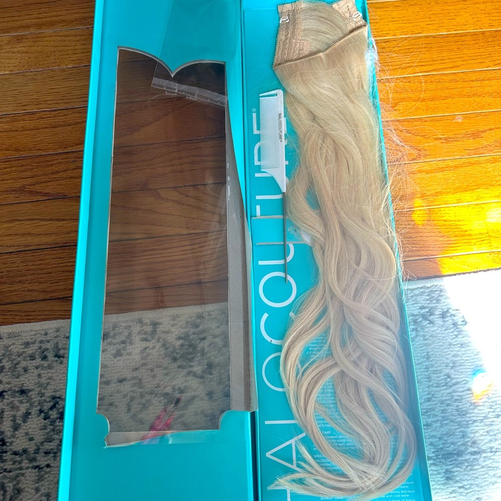 Halo Couture 24” inch platinum blonde extensions